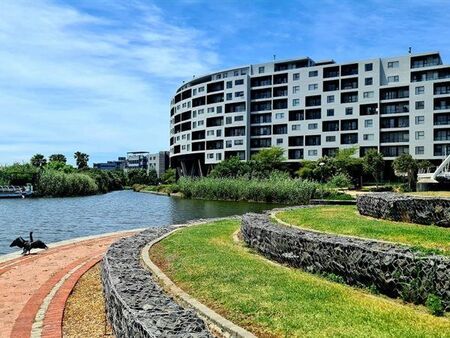 1 Bedroom Apartment in Century City
