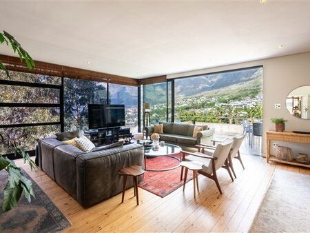 2 Bedroom House in Gardens