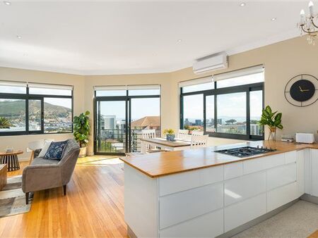 3 Bedroom Apartment in Vredehoek