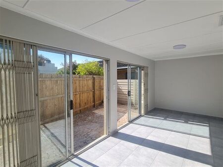 Studio apartment in Gordons Bay Central