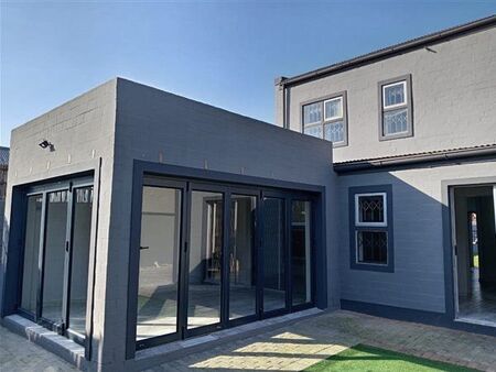3 Bedroom House in Gordons Bay Central