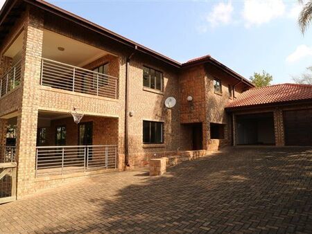3 Bedroom House in White River Country Estate