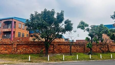 2 Bedroom Apartment in Arboretum