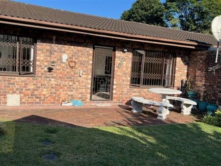 1 Bedroom Simplex in Cowies Hill