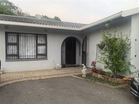 4 Bedroom House in Malvern