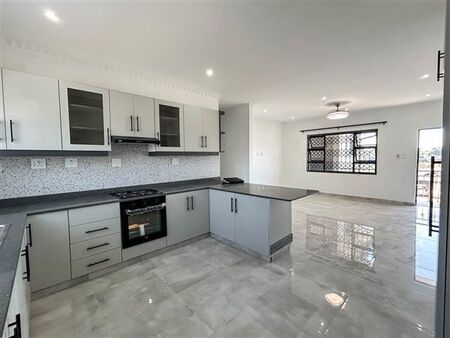 2 Bedroom Flat in Park Hill