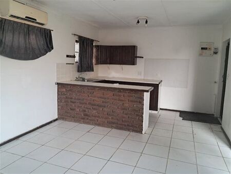 Studio apartment in Bluff