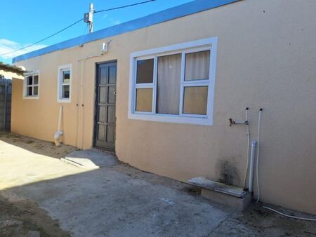 1 Bedroom flat to rent in Bell Glen, Macassar