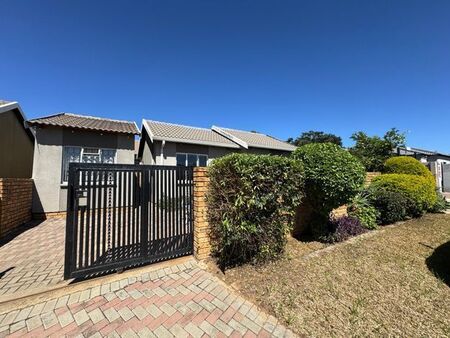 2 Bedroom house to rent in Cosmo City, Roodepoort