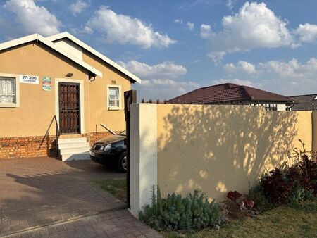 3 Bedroom house to rent in Kibler Park, Johannesburg