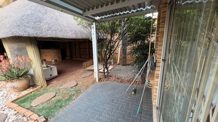 2 Bedroom duplex apartment to rent in Wilgeheuwel, Roodepoort