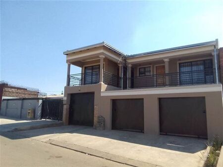 1 Bedroom House in Mofolo North