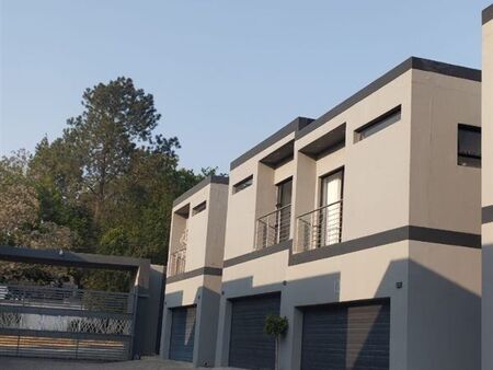 3 Bedroom Townhouse in Bryanston