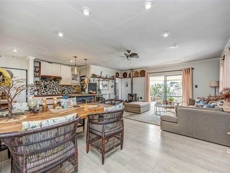 2 Bedroom Simplex in Northcliff