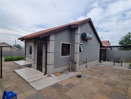 2 Bedroom House in Cosmo City