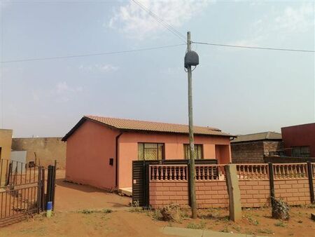 2 Bedroom House in Katlehong