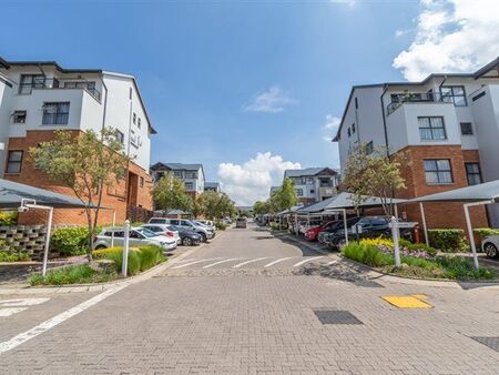 3 Bedroom Apartment in Olivedale