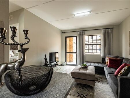 2 Bedroom Apartment in Mondeor