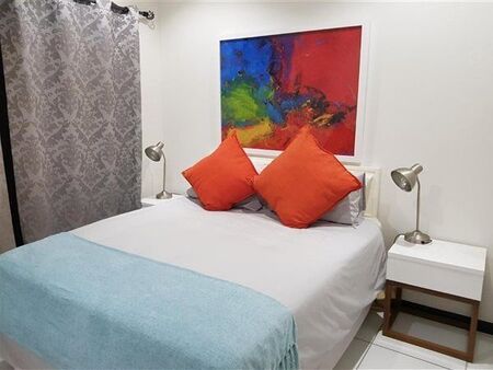 3 Bedroom Apartment in Kensington