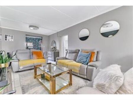 3 Bedroom House in Douglasdale