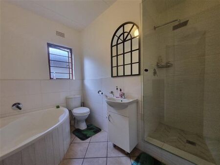 2 Bedroom Apartment in Paulshof