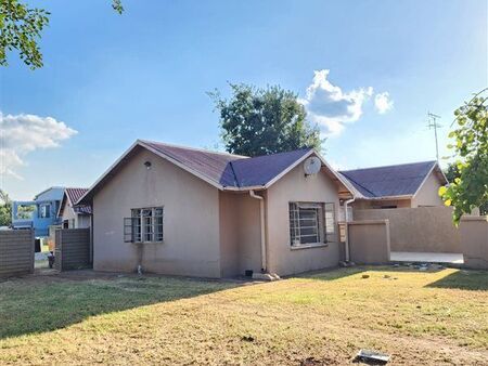 3 Bedroom House in Strubenvale