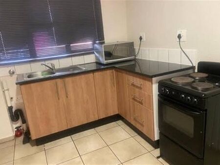 2 Bedroom Flat in Kempton Park Central