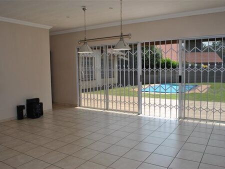 3 Bedroom House in Sunward Park
