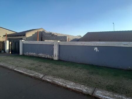 2 Bedroom House in Vosloorus