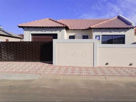 2 Bedroom House in Crystal Park