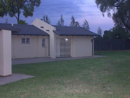 3 Bedroom House in Crystal Park