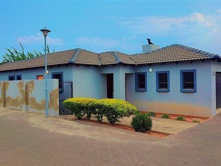 3 Bedroom Simplex in Thatchfield