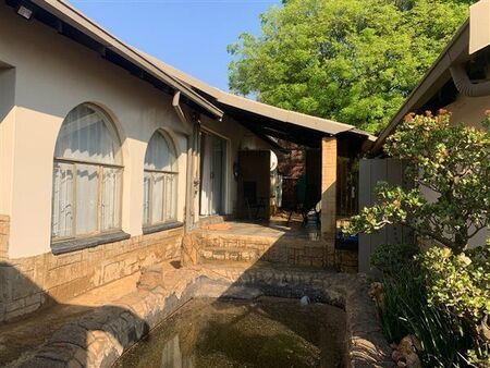 3 Bedroom House in Rooihuiskraal
