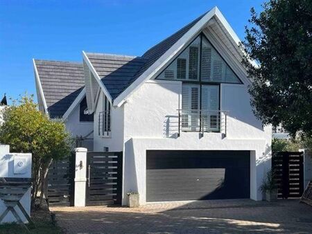 4 Bedroom House in St Francis Bay Canals