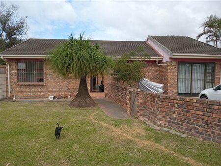 2 Bedroom House in Gonubie