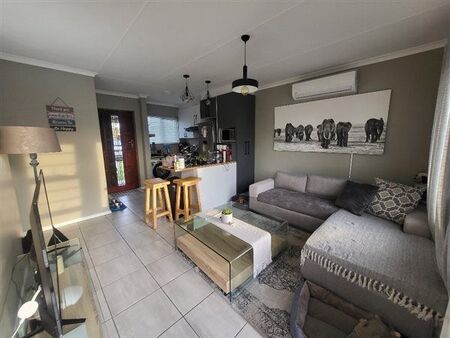 2 Bedroom Townhouse in Lorraine