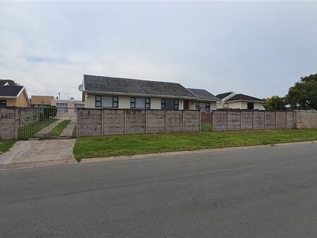 3 Bedroom House in Amalinda