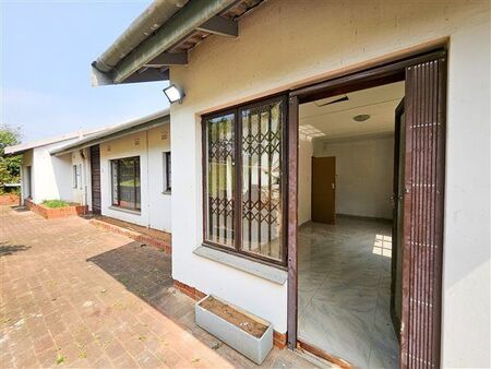 4 Bedroom House in Astra Park