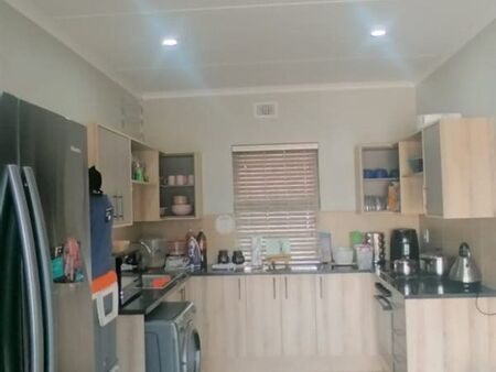 3 Bedroom Apartment in Andeon Ah