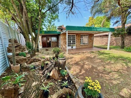 3 Bedroom House in Elarduspark
