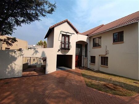 4 Bedroom House in Sterrewag
