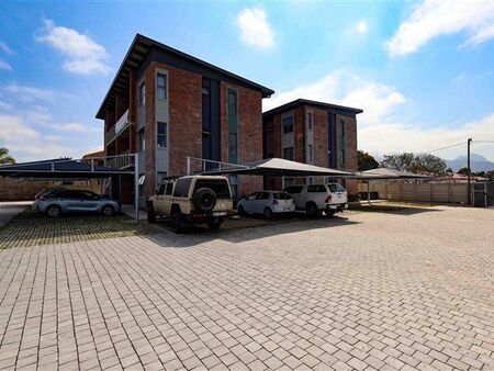 2 Bedroom Apartment in George South