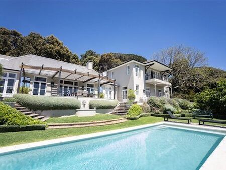 4 Bedroom House in Bishopscourt