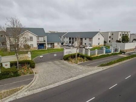 2 Bedroom Apartment in Burgundy Estate