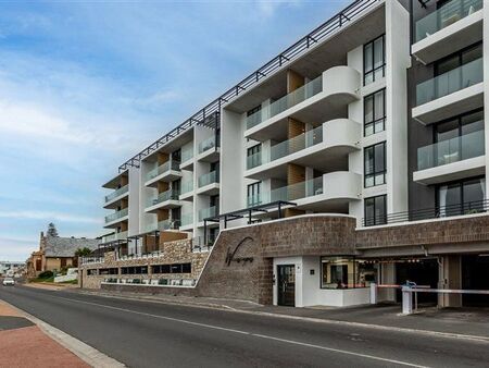 1 Bedroom Apartment in Muizenberg