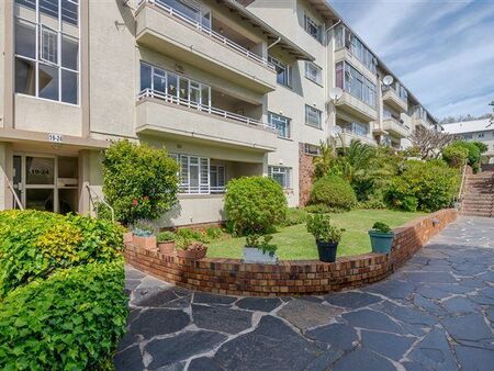 2 Bedroom Apartment in Wynberg Upper