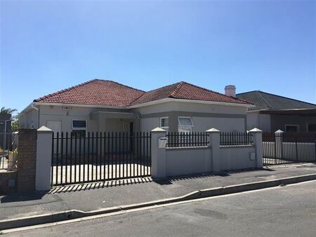 3 Bedroom Apartment in Goodwood