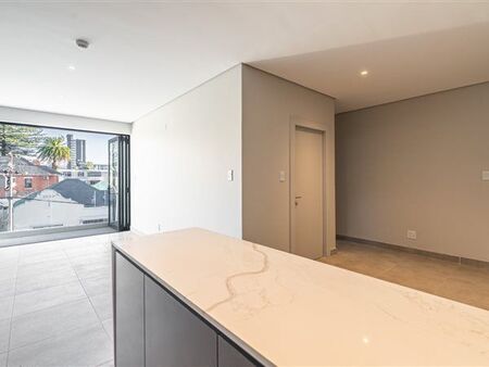 2 Bedroom Flat in Sea Point