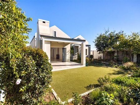 3 Bedroom House in Kelderhof Country Village