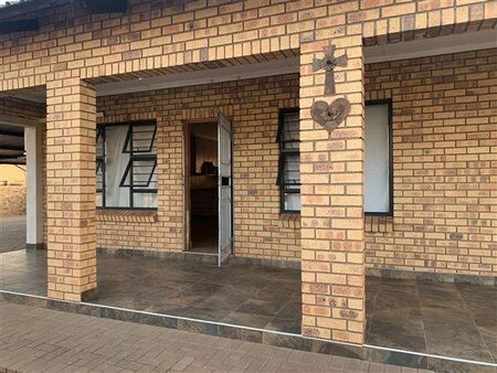 3 Bedroom House in Postmasburg